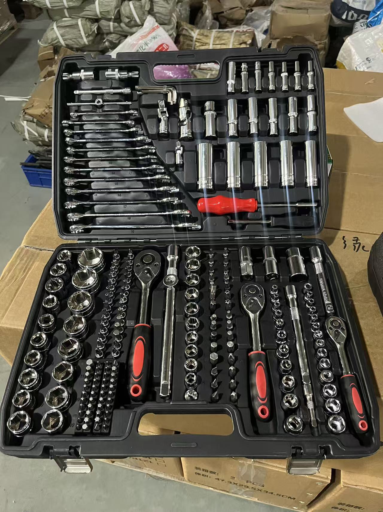 216-Piece DIY Auto Repair Tool - Power Tools Set recensione e prezzo